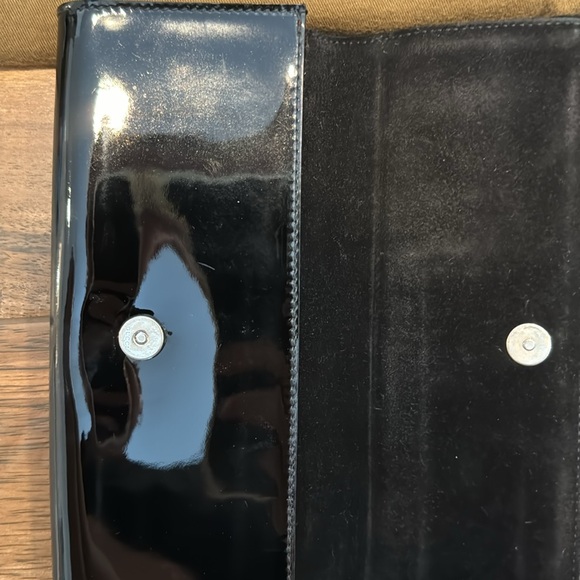 Gucci patent black clutch with dust bag - Picture 5 of 6